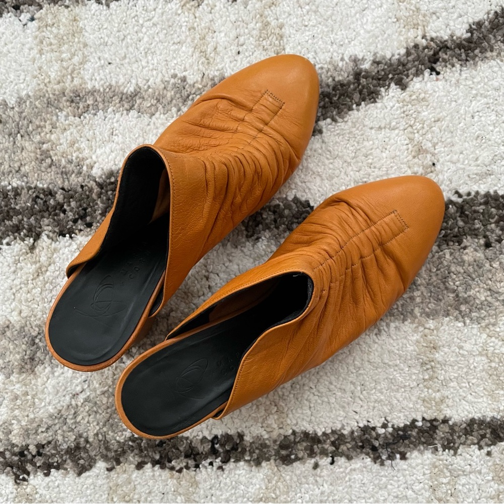 Zero + Maria Cornejo Mustard Block Heel Mules - Picture 9 of 10